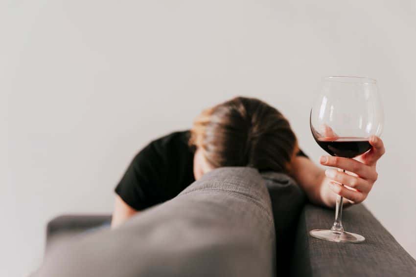 relacion entre alcohol y depresion