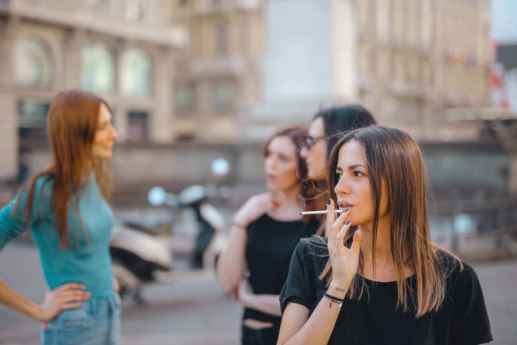 Los riesgos de ser un fumador social