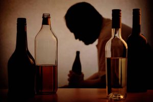 Demencia alcohólica: cómo el abuso del alcohol daña el cerebro